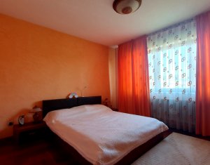 Maison 6 chambres à vendre dans Floresti