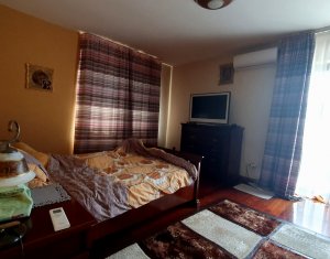 Maison 6 chambres à vendre dans Floresti