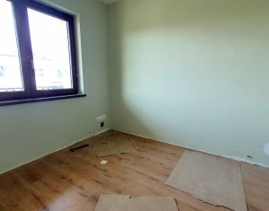 Maison 5 chambres à louer dans Floresti