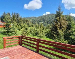 Nyaralók eladó on Belis