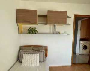 Appartement 4 chambres à louer dans Cluj-napoca, zone Centru
