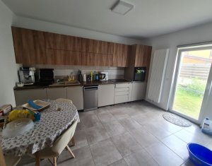 Ház 4 szobák eladó on Dezmir, Zóna Centru