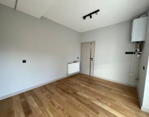 Appartement 3 chambres à louer dans Cluj-napoca, zone Centru