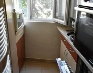 Appartement 4 chambres à vendre dans Cluj-napoca, zone Manastur