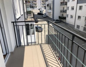 Lakás 2 szobák eladó on Floresti