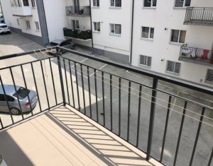 Lakás 2 szobák eladó on Floresti