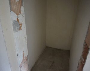 Lakás 2 szobák eladó on Floresti