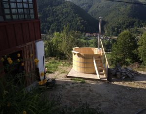 Nyaralók eladó, Zóna Centru