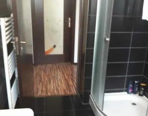 Maison 4 chambres à vendre dans Floresti