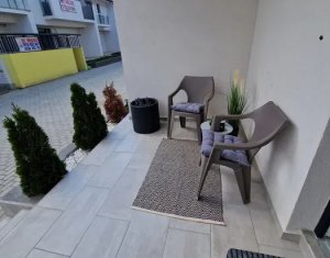 Maison 4 chambres à vendre dans Floresti