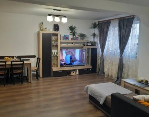 Maison 4 chambres à vendre dans Floresti