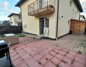 Maison 4 chambres à vendre dans Floresti