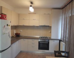 Maison 4 chambres à vendre dans Floresti