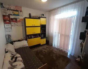 Maison 4 chambres à vendre dans Floresti