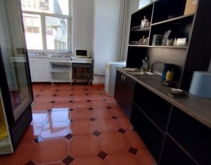 Appartement 7 chambres à louer dans Cluj-napoca, zone Iris