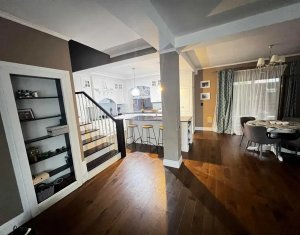 Maison 4 chambres à vendre dans Floresti