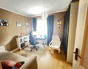 Maison 4 chambres à vendre dans Floresti