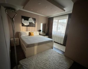 Maison 4 chambres à vendre dans Floresti