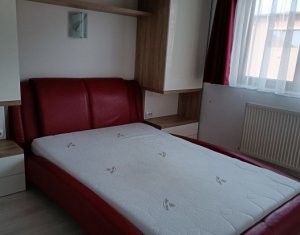 Maison 4 chambres à vendre dans Floresti