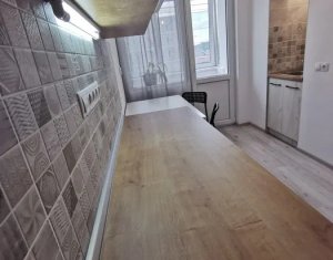 Appartement 3 chambres à louer dans Cluj-napoca, zone Centru