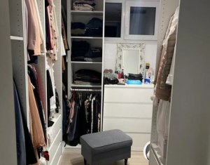 Maison 4 chambres à vendre dans Floresti