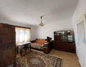 Ház 4 szobák eladó, Zóna Centru