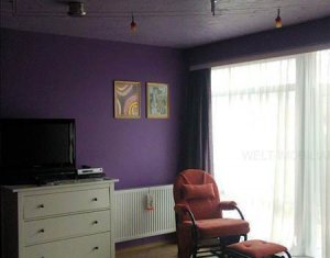 Maison 5 chambres à vendre dans Floresti