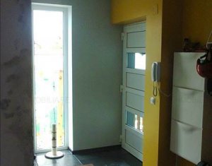 Maison 5 chambres à vendre dans Floresti