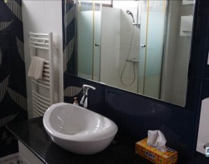 Maison 6 chambres à louer dans Floresti