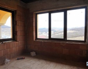 Maison 6 chambres à vendre dans Floresti