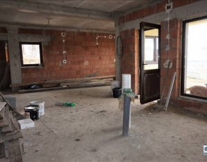 Maison 6 chambres à vendre dans Floresti