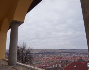Maison 6 chambres à vendre dans Floresti