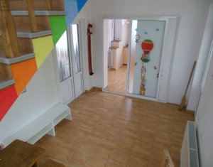 Maison 8 chambres à louer dans Floresti
