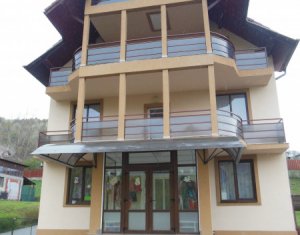 Maison 8 chambres à louer dans Floresti