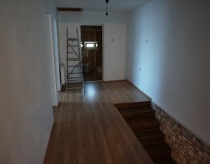 Ház 5 szobák eladó on Floresti