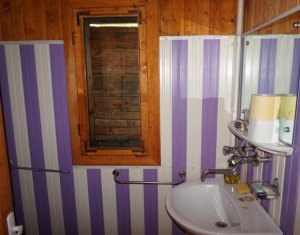 Nyaralók eladó on Tarnita