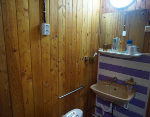 Nyaralók eladó on Tarnita