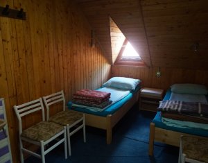 Nyaralók eladó on Tarnita