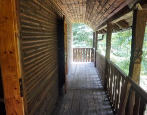 Nyaralók eladó on Tarnita