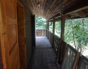 Nyaralók eladó on Tarnita