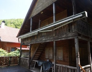 Nyaralók eladó on Tarnita