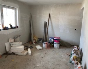 Lakás 4 szobák eladó on Floresti