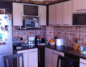 Ház 5 szobák eladó on Floresti