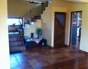 Ház 5 szobák eladó on Floresti