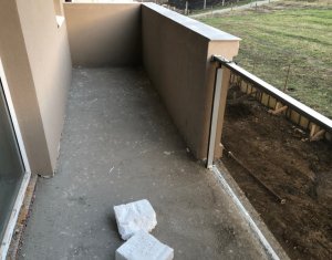 Lakás 3 szobák eladó on Floresti