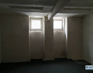 Appartement 4 chambres à vendre dans Cluj-napoca, zone Manastur