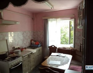 Appartement 3 chambres à vendre dans Cluj-napoca, zone Manastur