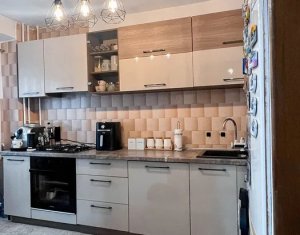 Appartement 3 chambres à vendre dans Cluj-napoca, zone Marasti