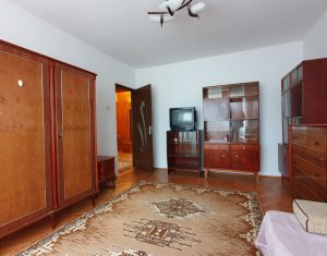Appartement 3 chambres à louer dans Cluj-napoca, zone Marasti