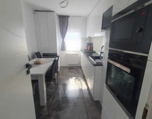 Appartement 4 chambres à vendre dans Cluj-napoca, zone Manastur